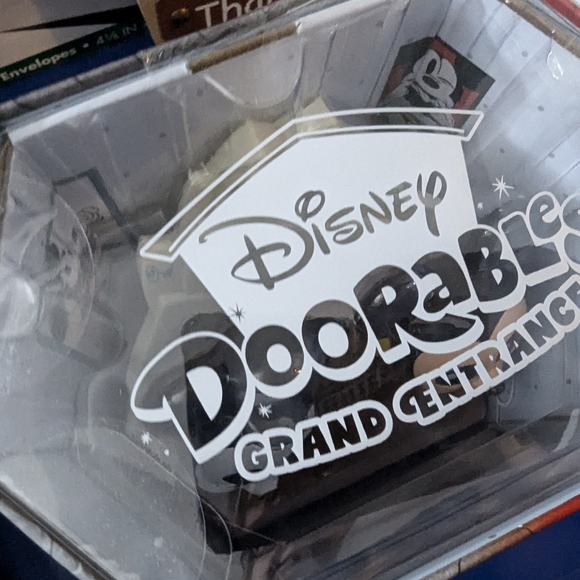 Disney Doorables Grand Entrance 3-in Mickey Mouse Steamboat Willie 2-piece Set - Picture 2 of 6